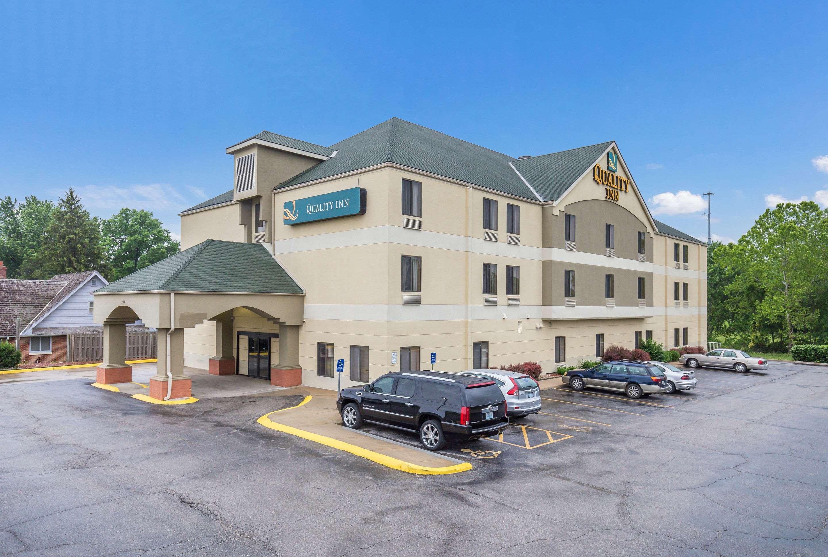 Quality Inn I-70 Near Kansas Speedway Kansas City Exterior photo