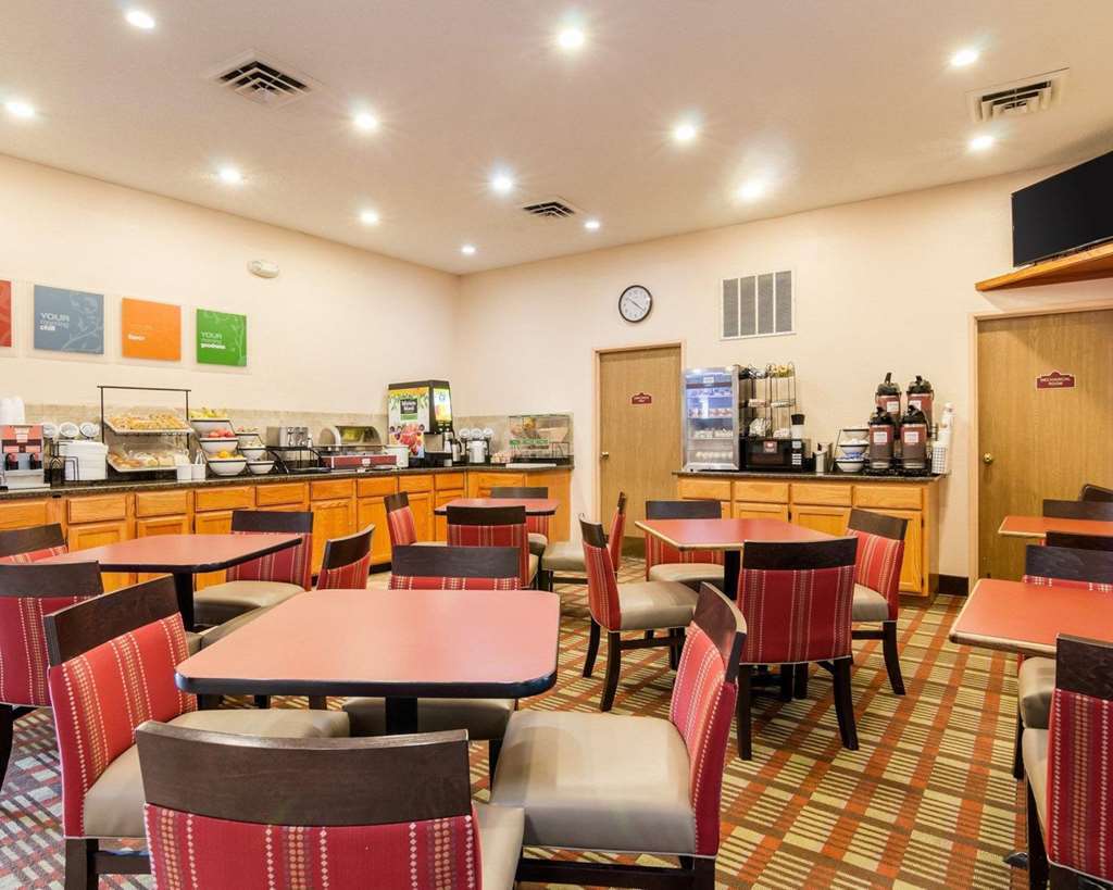 Quality Inn I-70 Near Kansas Speedway Kansas City Restaurant photo